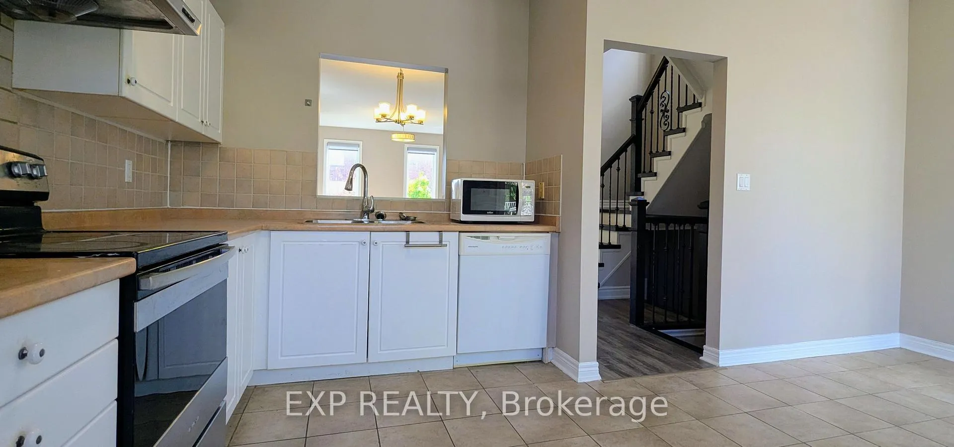 Photo 6 of 136 Galleria Pkwy, Markham, Commerce Valley — HOMEH