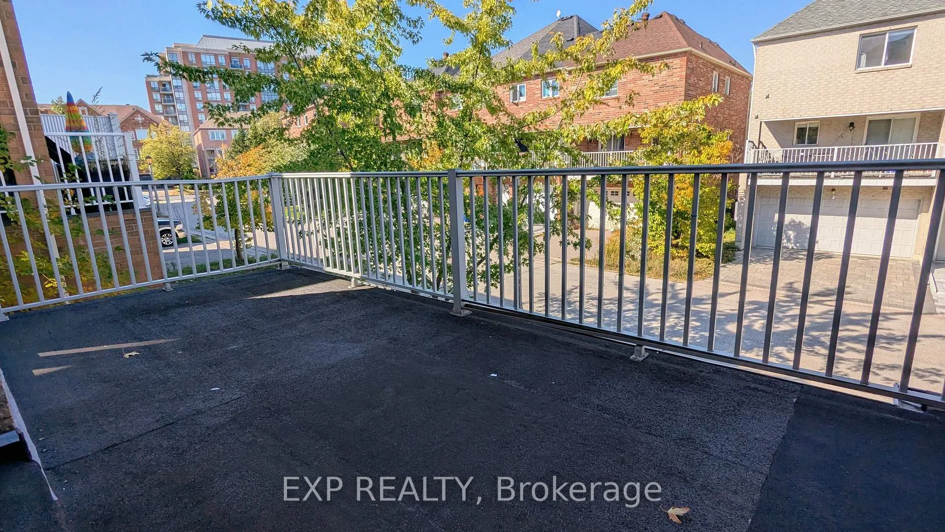 Photo 9 of 136 Galleria Pkwy, Markham, Commerce Valley — HOMEH