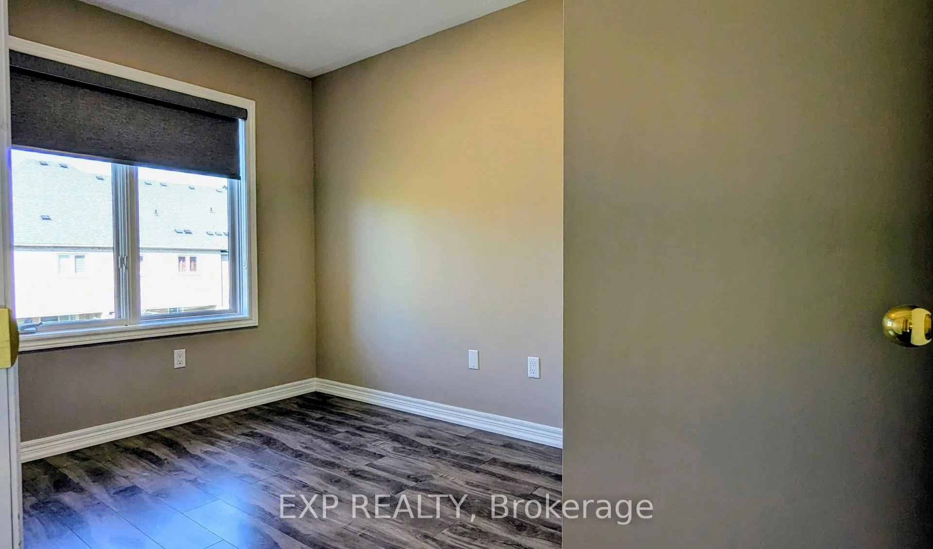 Photo 12 of 136 Galleria Pkwy, Markham, Commerce Valley — HOMEH