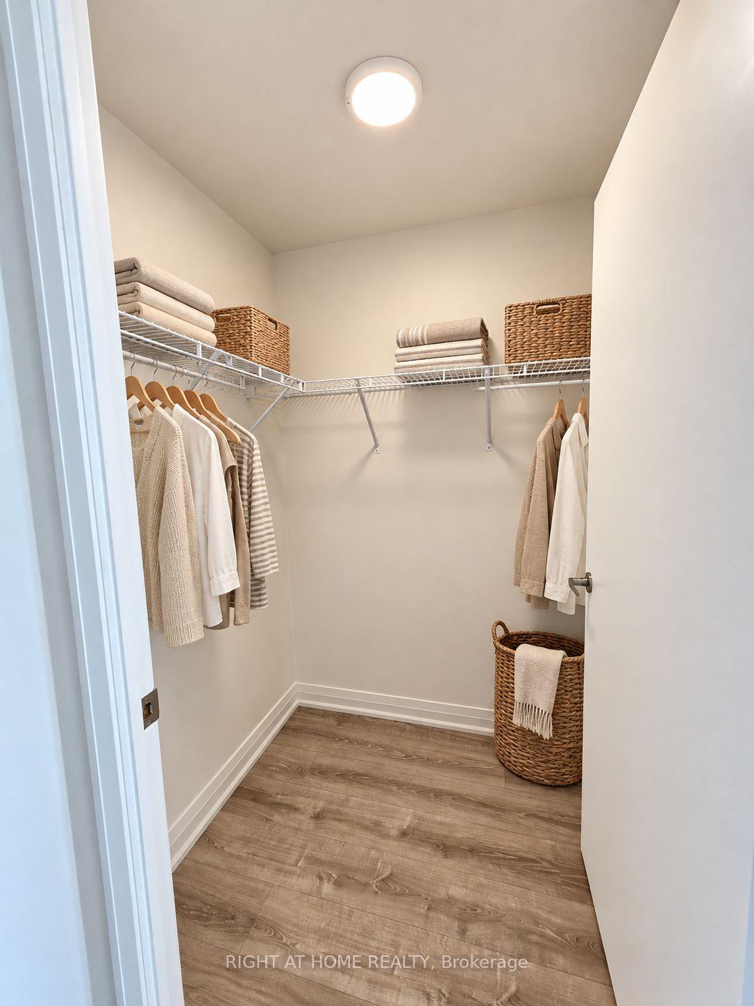 Photo 10 of 10 Gibbs Road, Etobicoke, Etobicoke West Mall — HOMEH