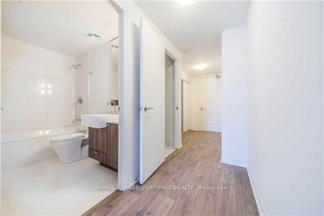 Photo 6 of Unit 2211, 88 Blue Jays Way, Toronto, Waterfront Communities — HOMEH