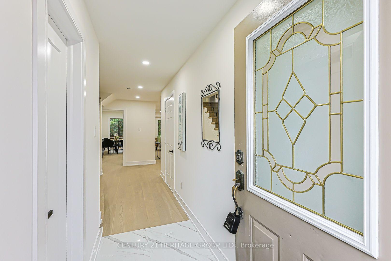 Photo 2 of Unit 9, 766 Caradonna Crescent, Newmarket, Armitage — HOMEH