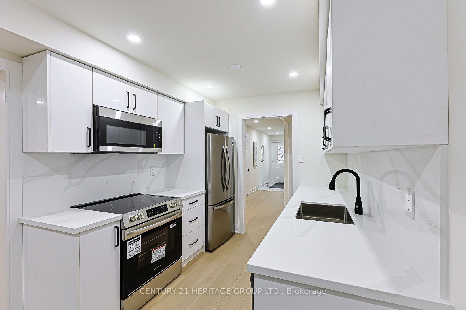 Photo 12 of Unit 9, 766 Caradonna Crescent, Newmarket, Armitage — HOMEH