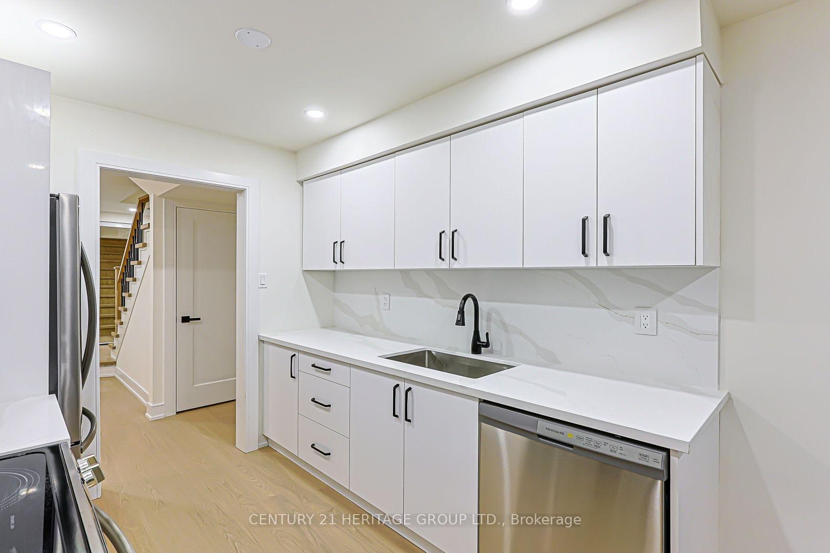 Photo 14 of Unit 9, 766 Caradonna Crescent, Newmarket, Armitage — HOMEH