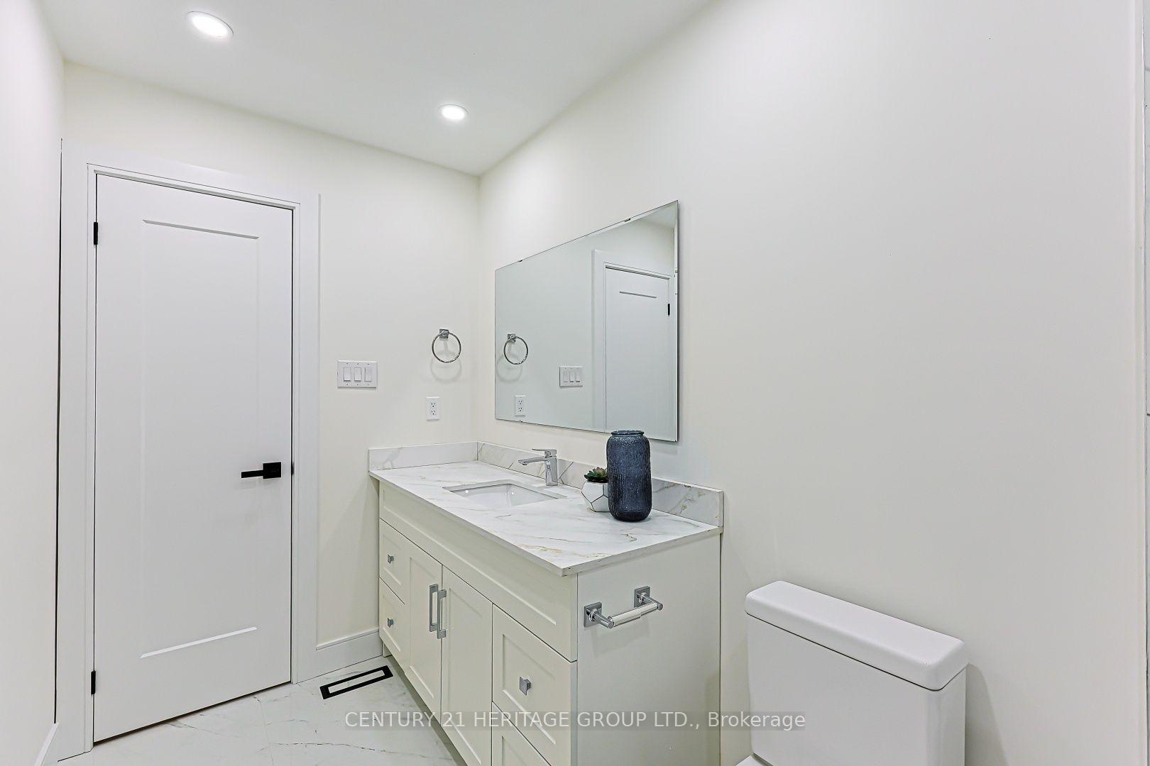 Photo 30 of Unit 9, 766 Caradonna Crescent, Newmarket, Armitage — HOMEH