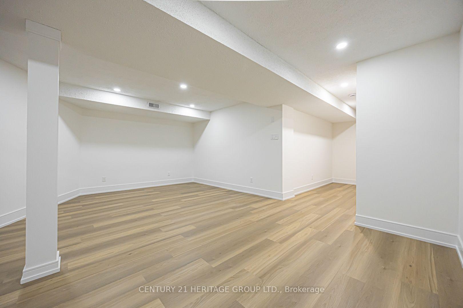 Photo 36 of Unit 9, 766 Caradonna Crescent, Newmarket, Armitage — HOMEH