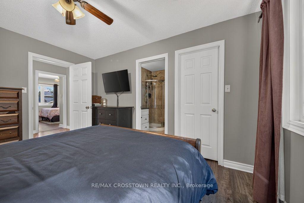 Photo 14 of 29 Brennan Avenue, Barrie, South Shore — HOMEH