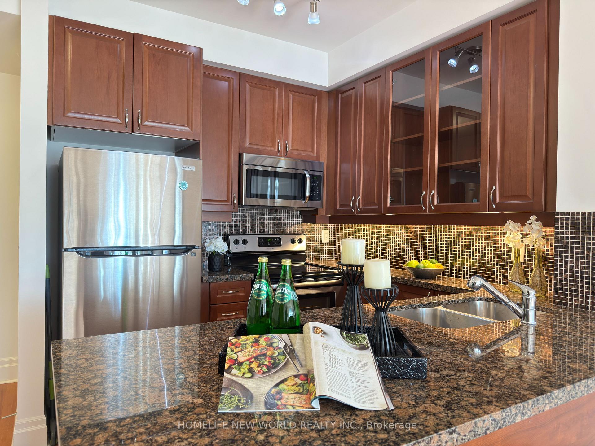 Photo 8 of Unit 403, 151 Upper Duke Crescent, Markham, Unionville — HOMEH