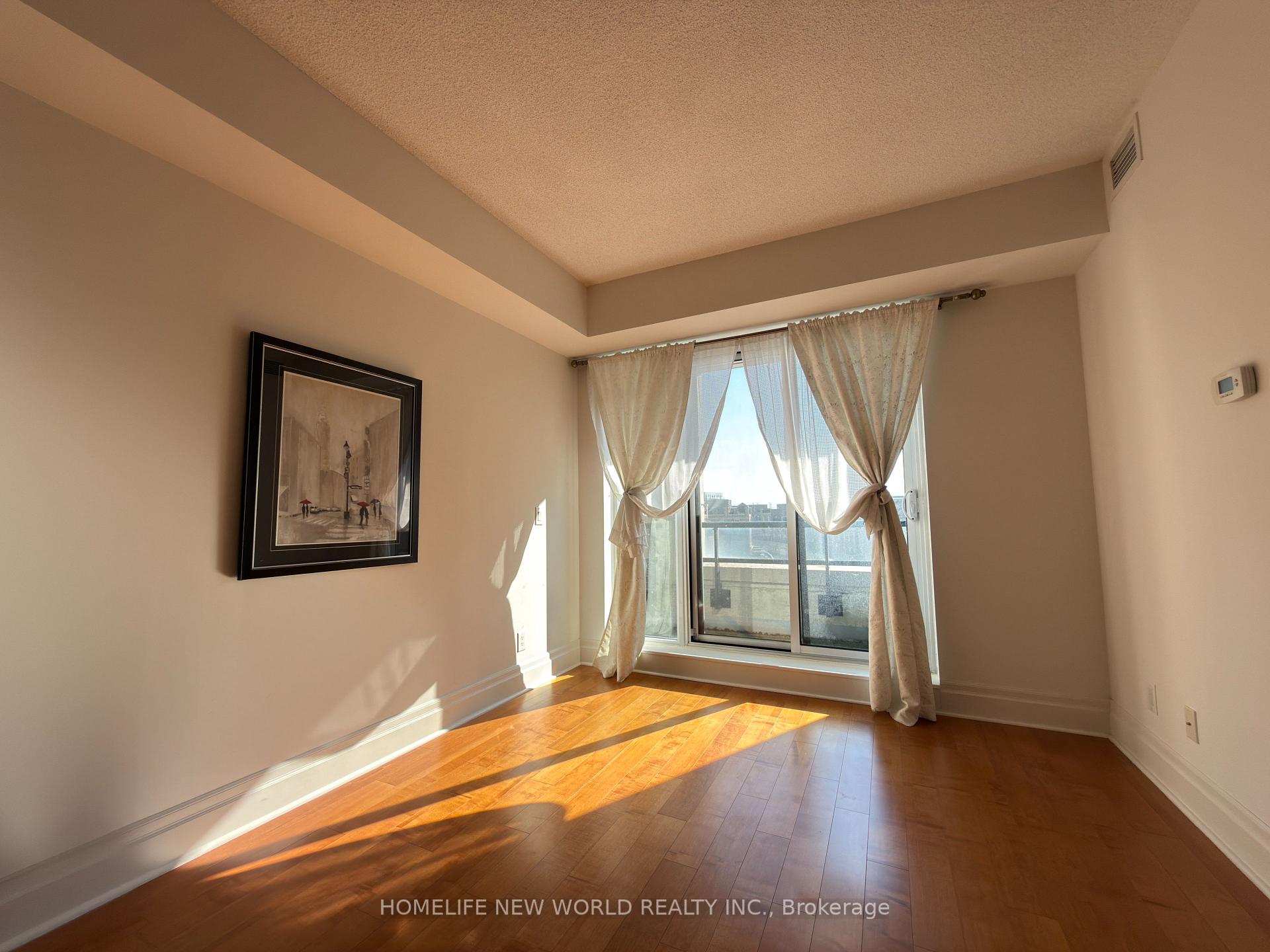 Photo 11 of Unit 403, 151 Upper Duke Crescent, Markham, Unionville — HOMEH