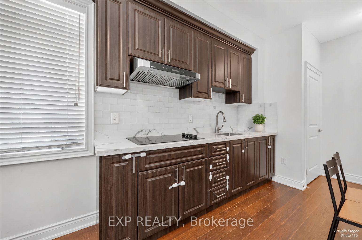 Photo 8 of 18 Ingleside Street, Vaughan, East Woodbridge — HOMEH