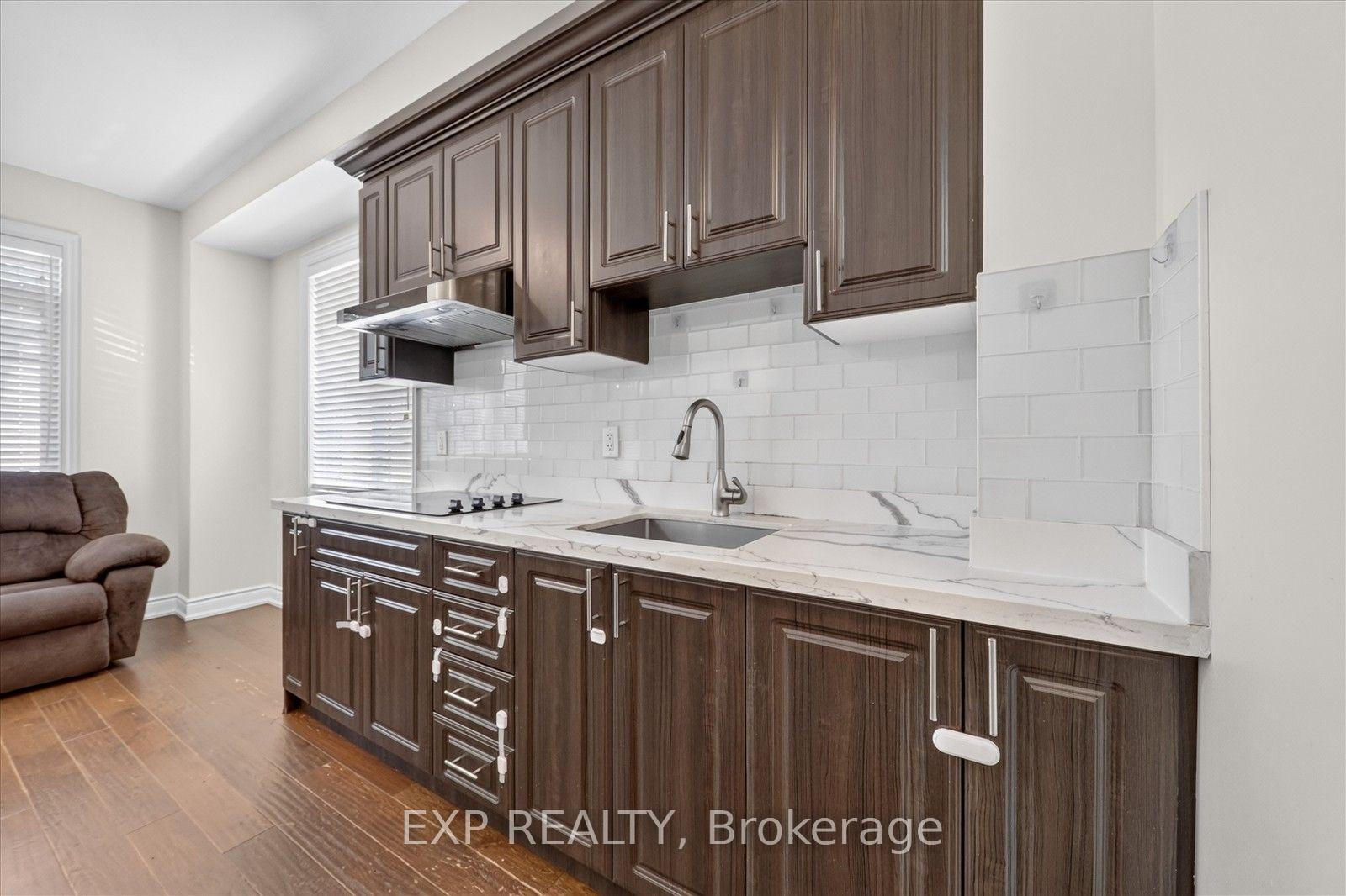 Photo 9 of 18 Ingleside Street, Vaughan, East Woodbridge — HOMEH