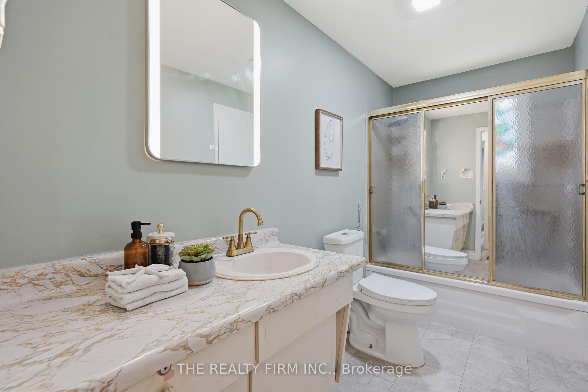 Photo 20 of 45 Amy Crescent, London, East C — HOMEH
