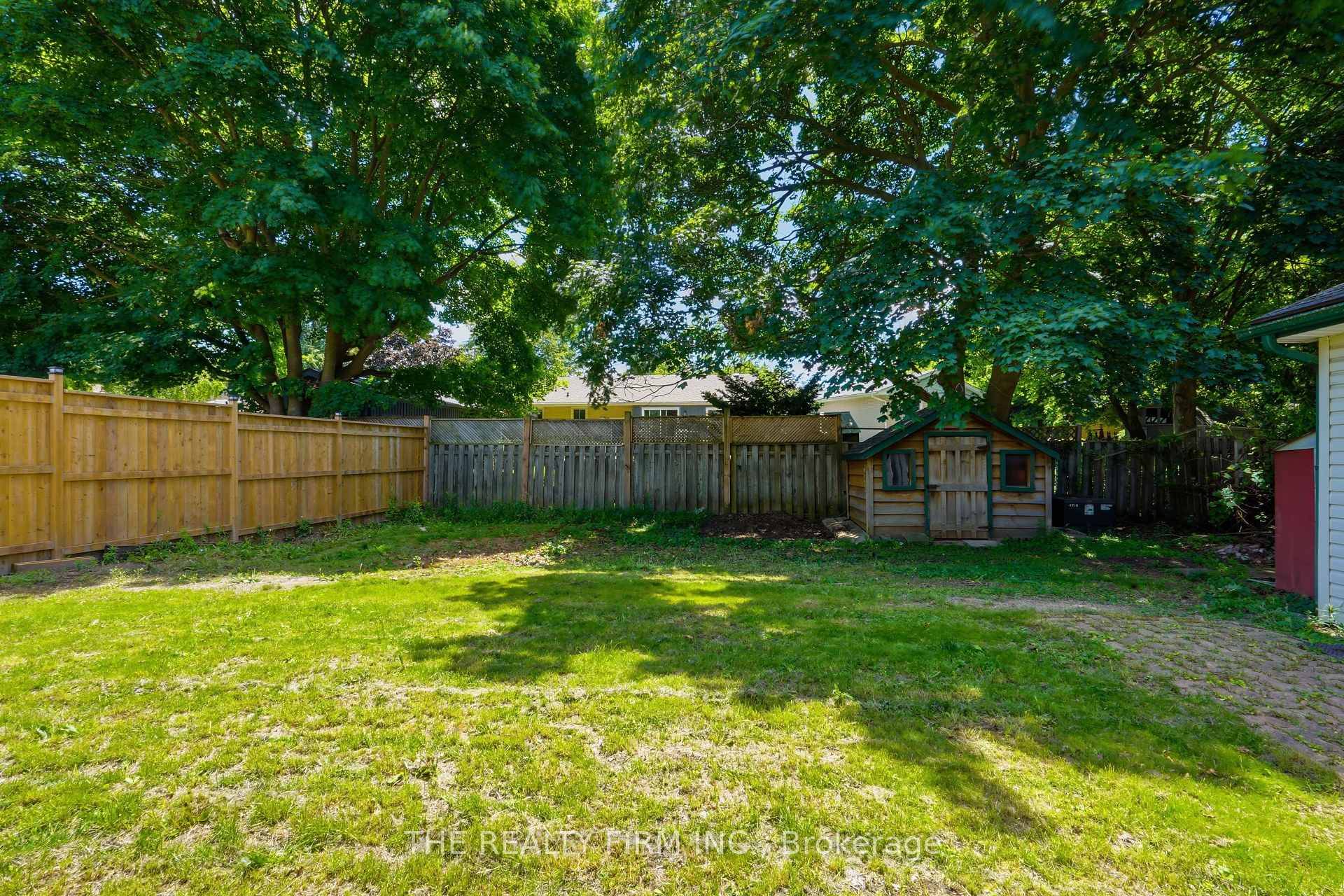 Photo 35 of 45 Amy Crescent, London, East C — HOMEH