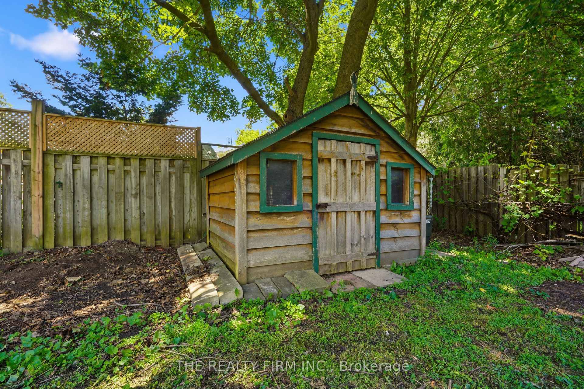 Photo 38 of 45 Amy Crescent, London, East C — HOMEH