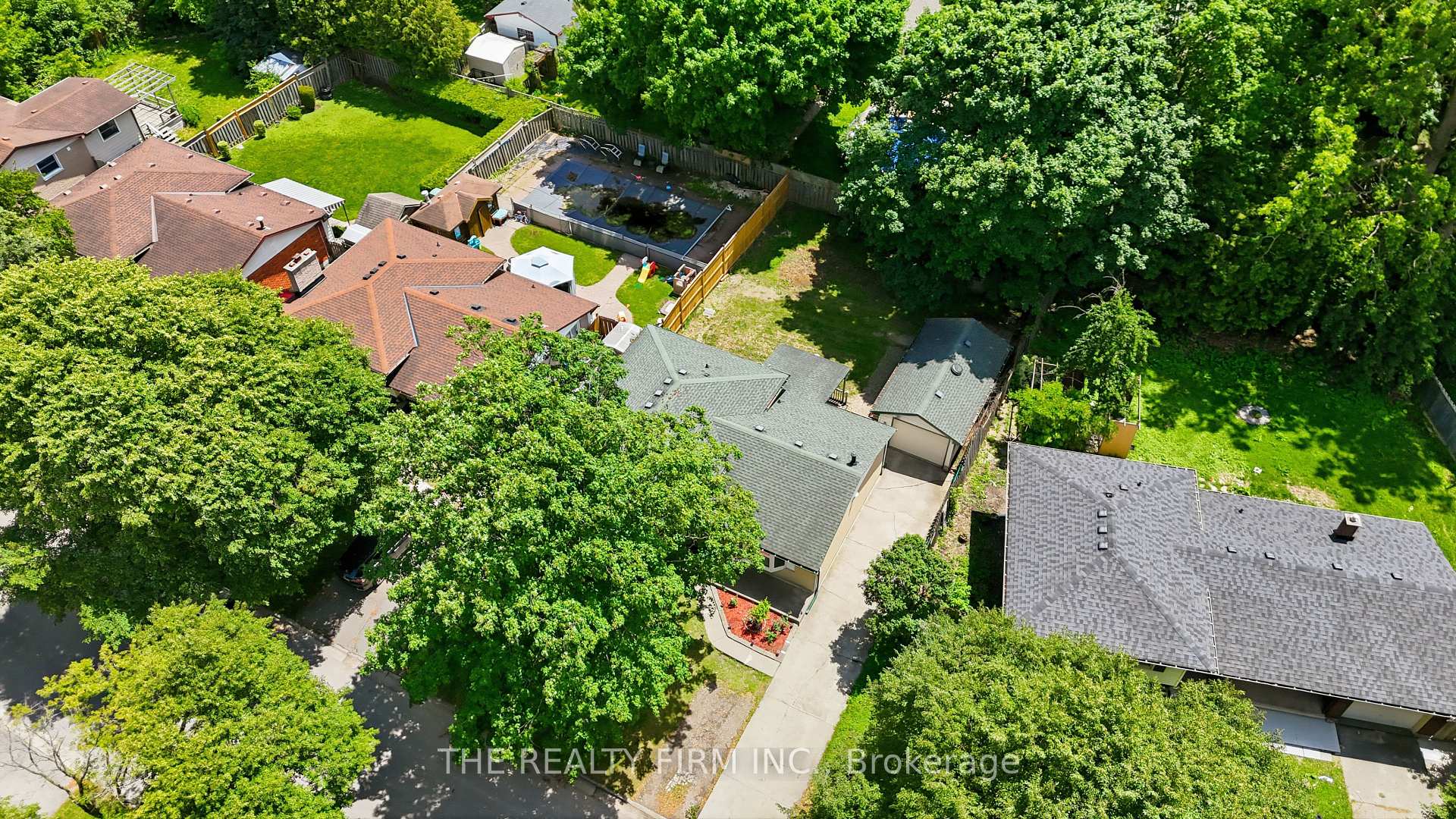 Photo 42 of 45 Amy Crescent, London, East C — HOMEH