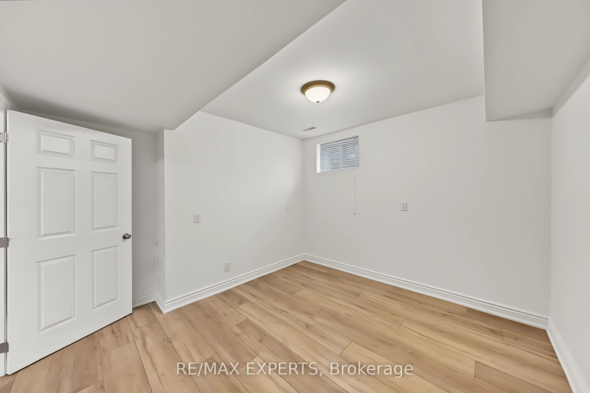 Photo 11 of Unit Basement, 99 Dianawood Ridge, Vaughan, East Woodbridge — HOMEH