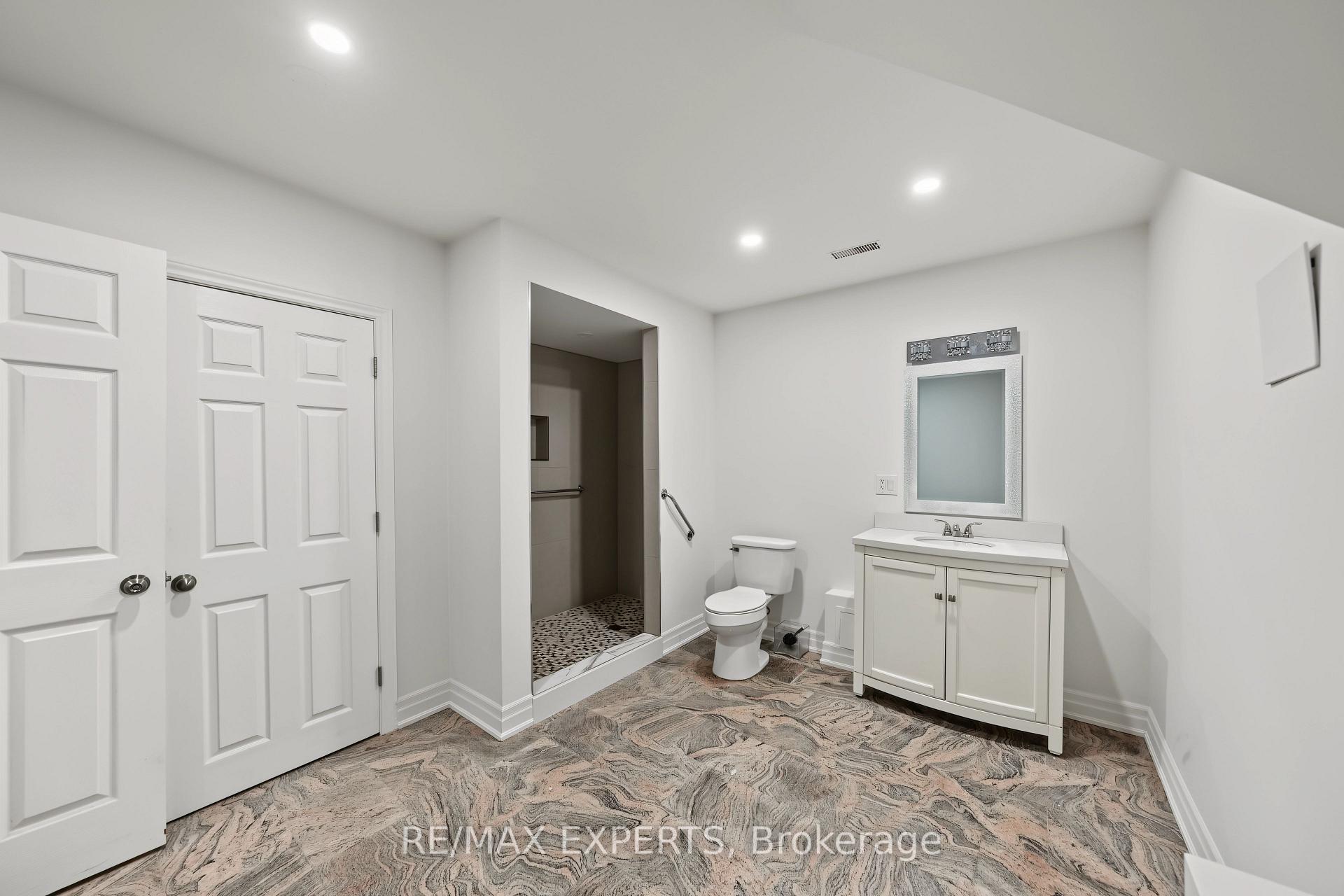 Photo 12 of Unit Basement, 99 Dianawood Ridge, Vaughan, East Woodbridge — HOMEH