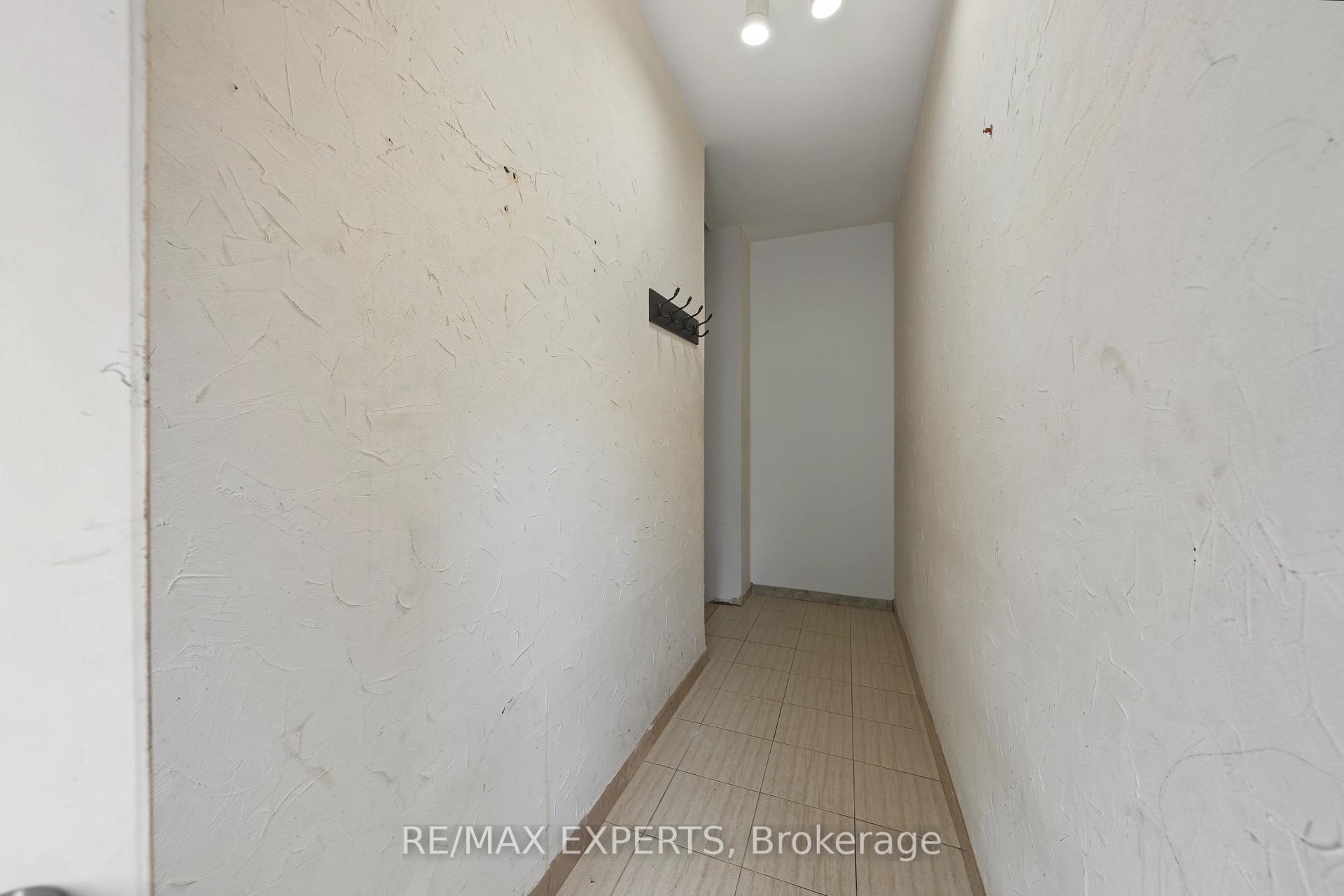 Photo 15 of Unit Basement, 99 Dianawood Ridge, Vaughan, East Woodbridge — HOMEH