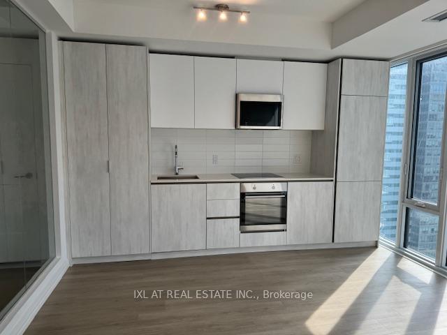 Photo 4 of Unit 3821, 28 Widmer Street, Toronto, Waterfront Communities — HOMEH