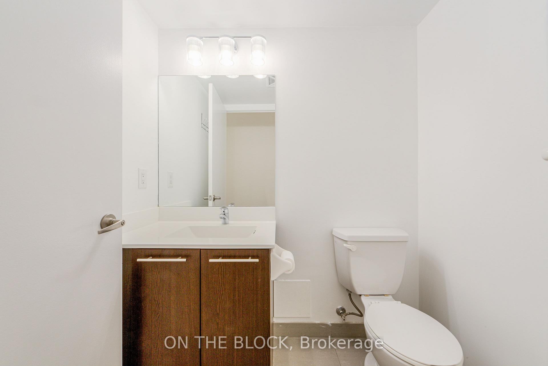 Photo 4 of Unit 302, 38 Joe Shuster Way, Toronto, South Parkdale — HOMEH