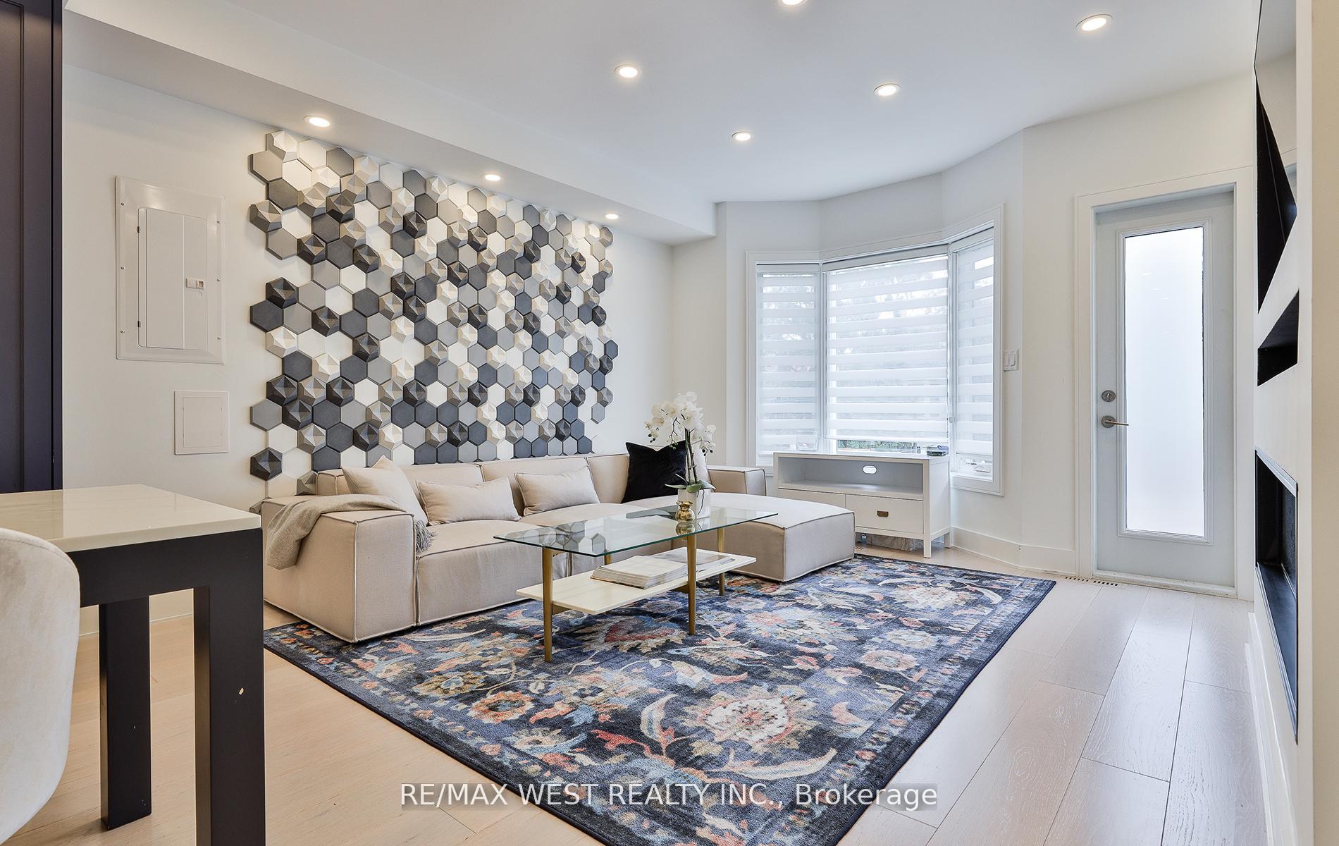Photo 6 of 734 Shaw Street, Toronto, Palmerston-Little Italy — HOMEH