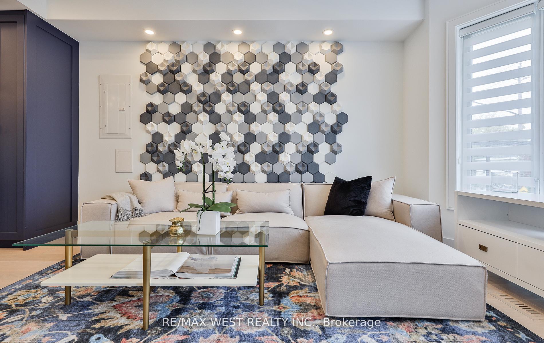 Photo 8 of 734 Shaw Street, Toronto, Palmerston-Little Italy — HOMEH