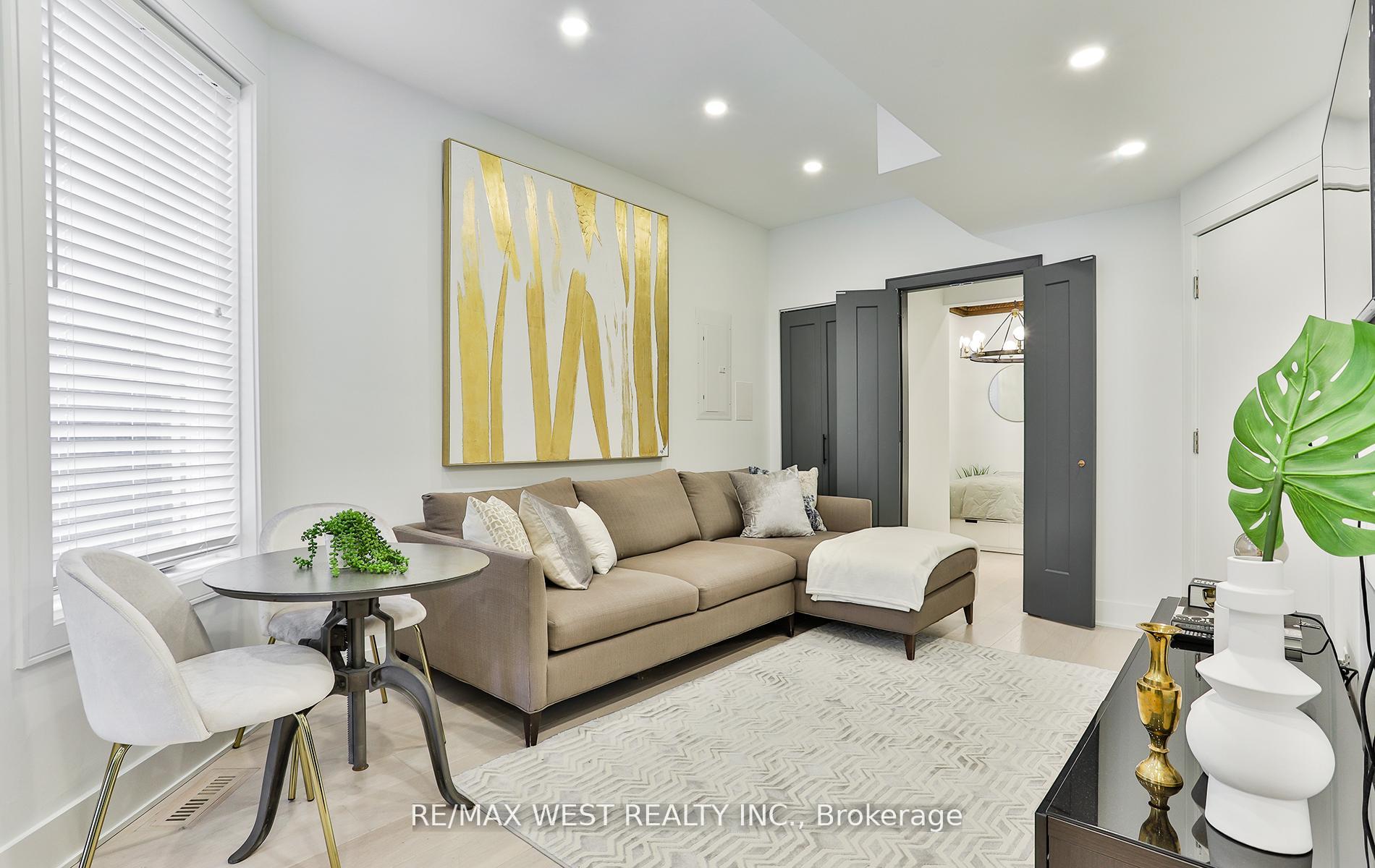Photo 19 of 734 Shaw Street, Toronto, Palmerston-Little Italy — HOMEH