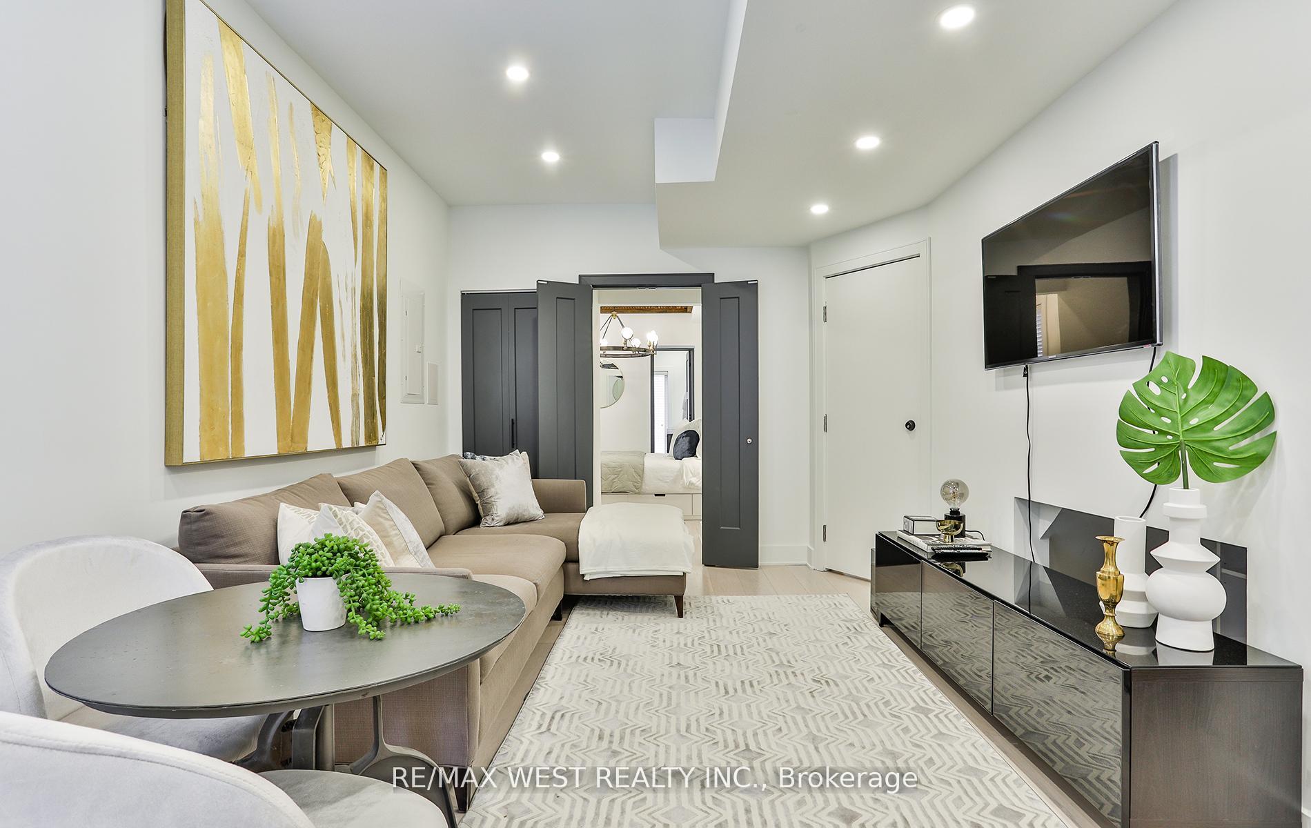 Photo 21 of 734 Shaw Street, Toronto, Palmerston-Little Italy — HOMEH