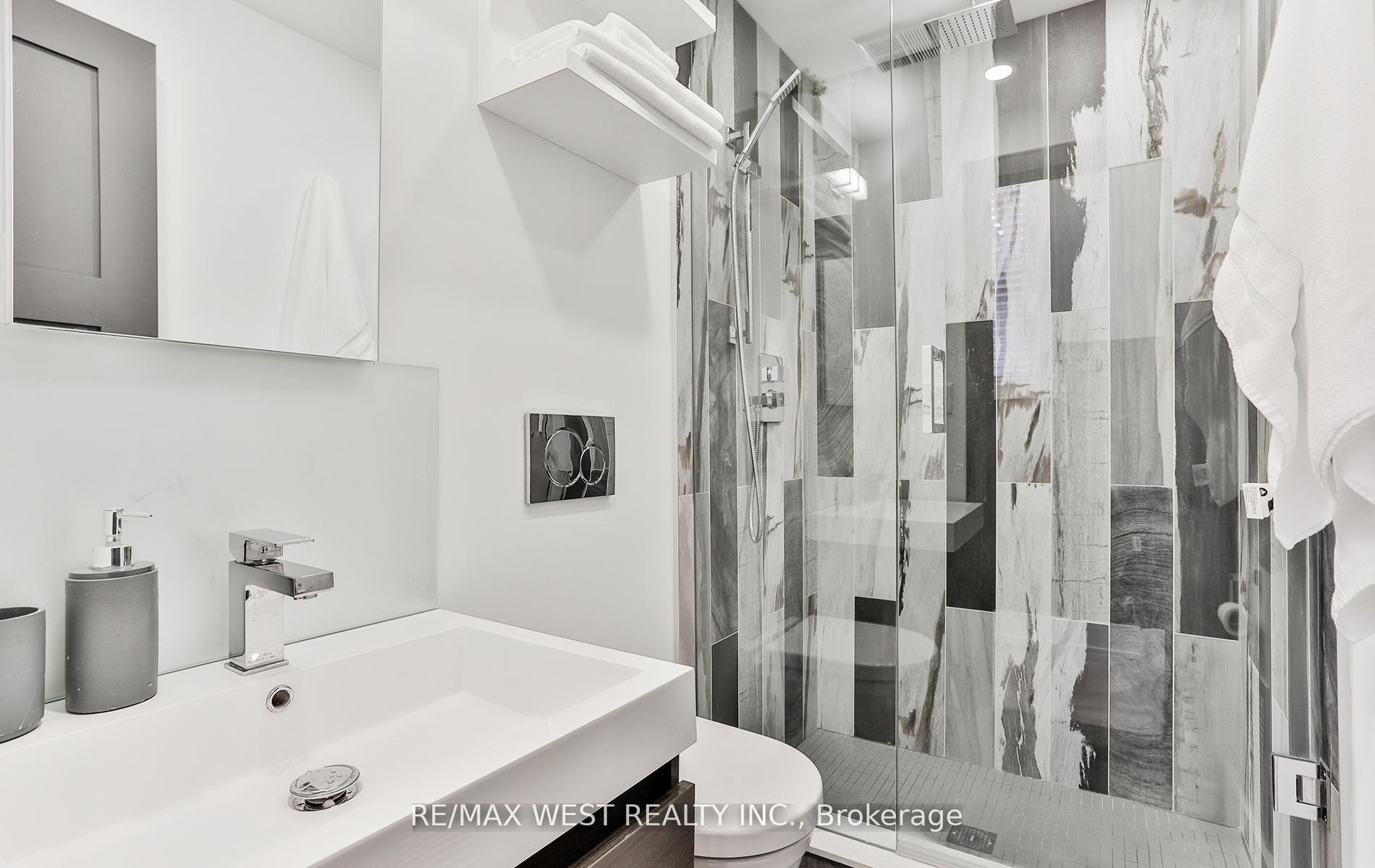 Photo 29 of 734 Shaw Street, Toronto, Palmerston-Little Italy — HOMEH