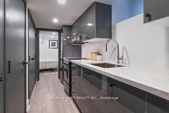 Photo 39 of 734 Shaw Street, Toronto, Palmerston-Little Italy — HOMEH