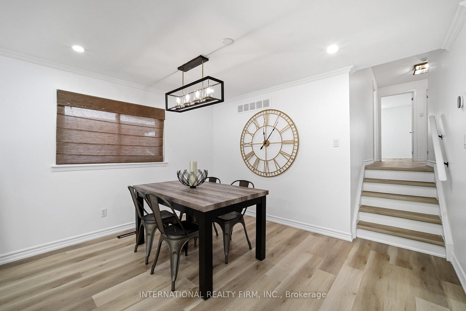 Photo 5 of 2306 Devon Road, Oakville, Ford — HOMEH