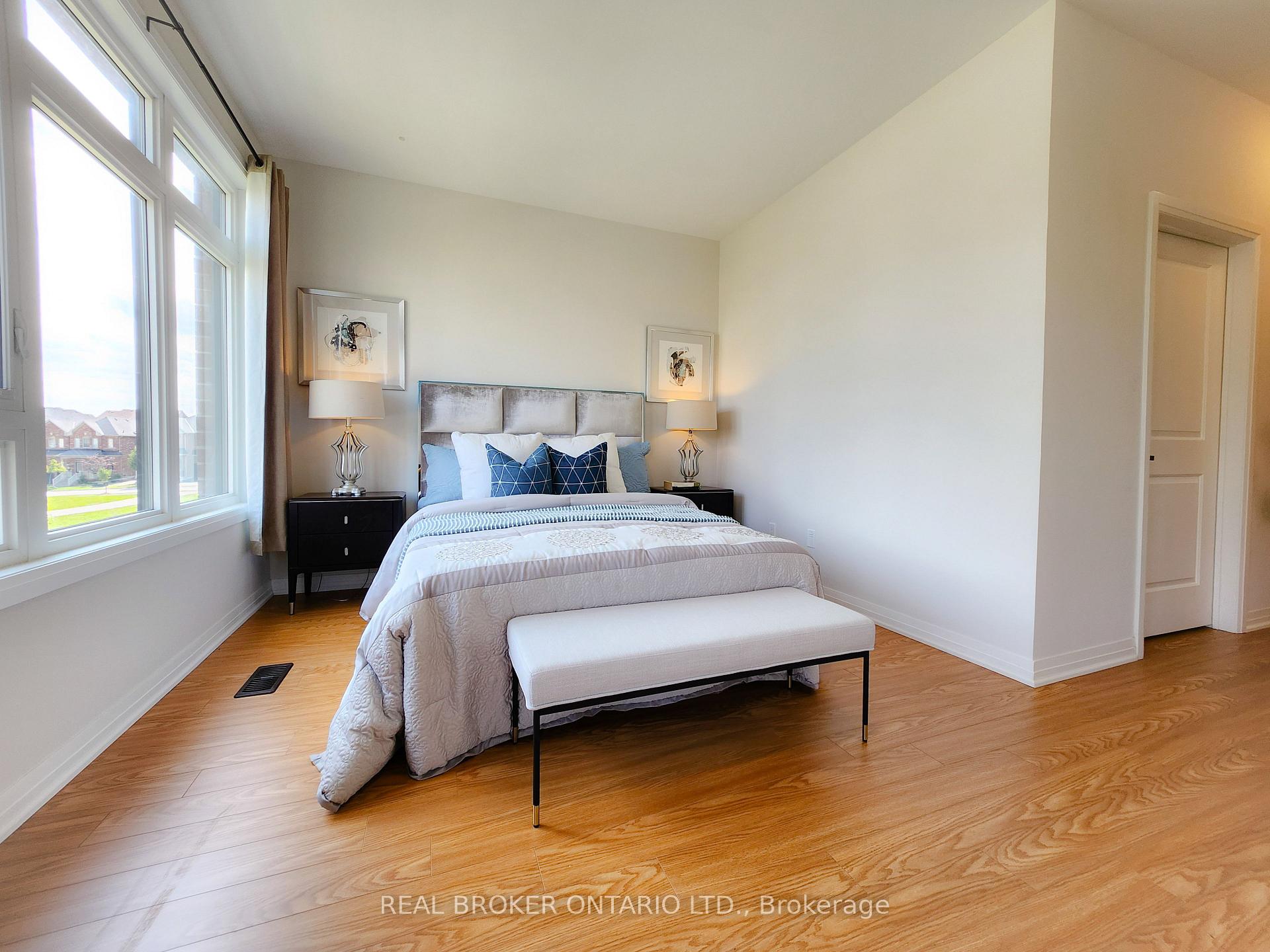 Photo 12 of 5 Beer Lane, Markham, Wismer — HOMEH