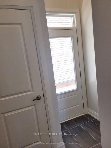 Photo 16 of 2 Lorrain Hand Crescent, Georgina, Keswick South — HOMEH
