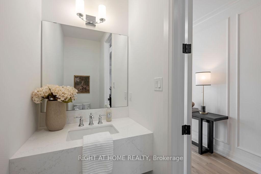 Photo 6 of 3149 Walsh Drive, London, South V — HOMEH