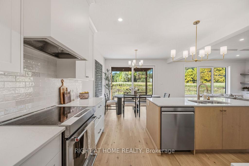 Photo 17 of 3149 Walsh Drive, London, South V — HOMEH
