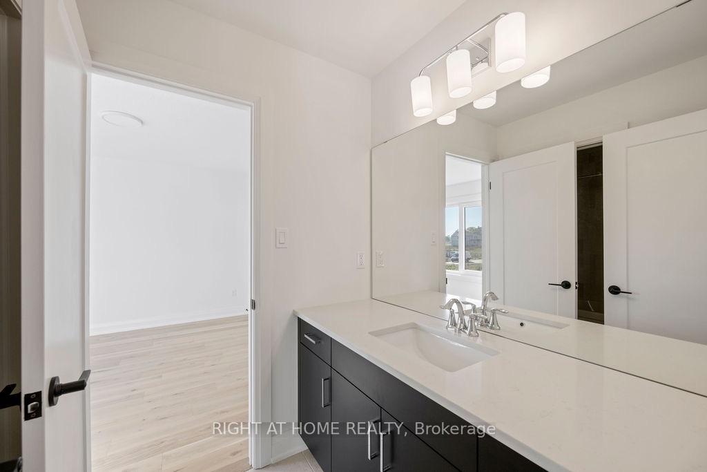 Photo 35 of 3149 Walsh Drive, London, South V — HOMEH