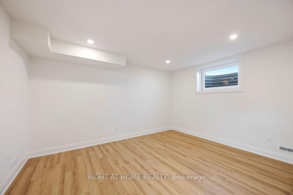 Photo 41 of 3149 Walsh Drive, London, South V — HOMEH