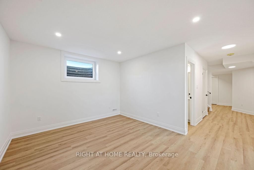 Photo 42 of 3149 Walsh Drive, London, South V — HOMEH