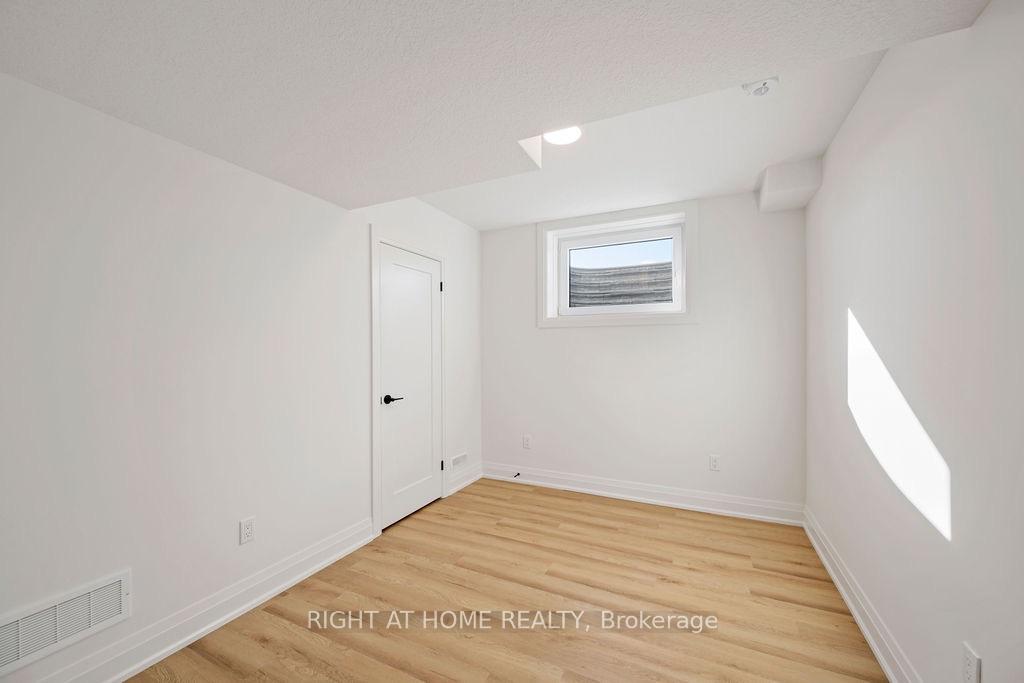 Photo 44 of 3149 Walsh Drive, London, South V — HOMEH
