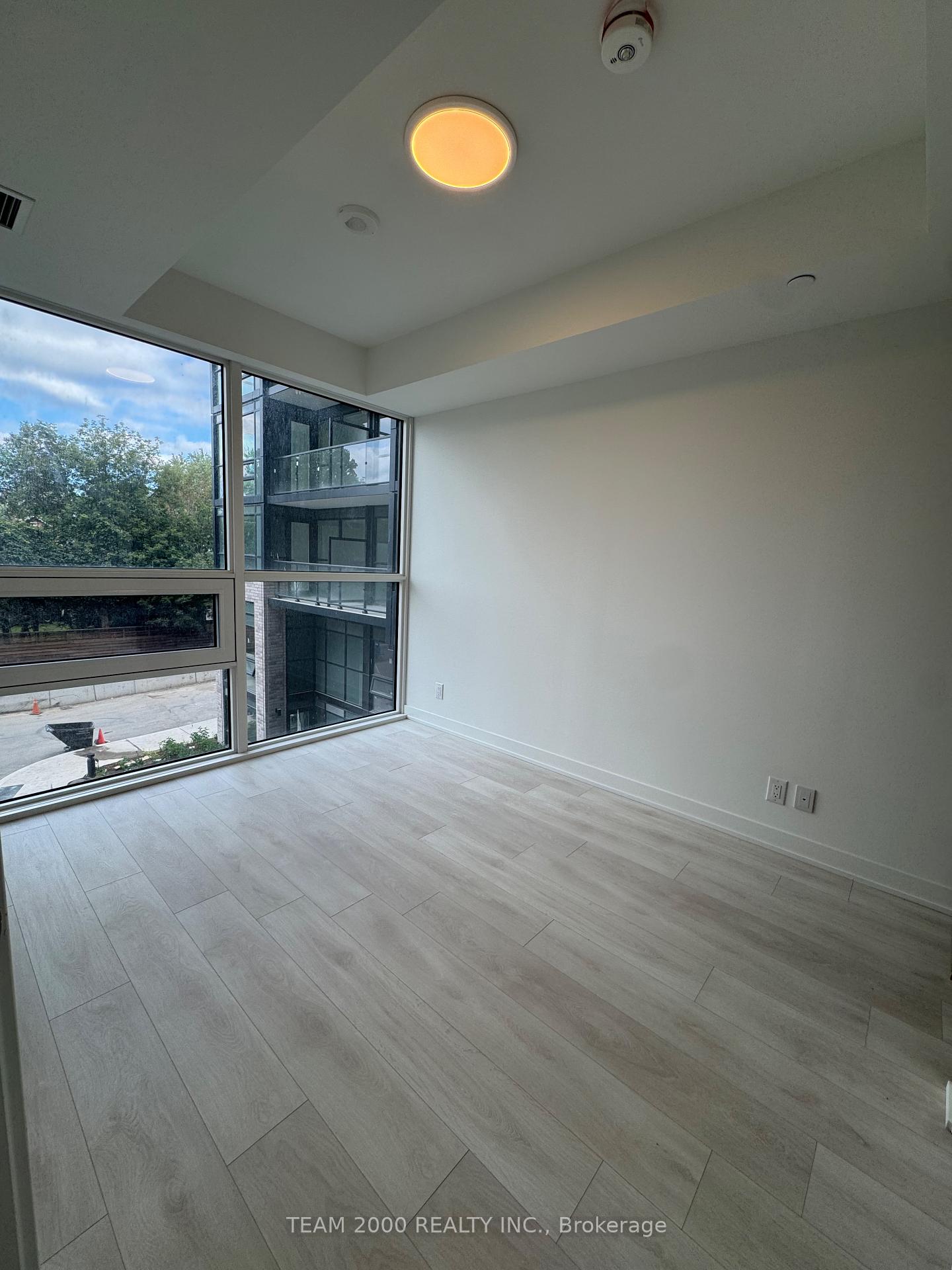 Photo 9 of 204-1381 Lakeshore Road E, Mississauga, Lakeview — HOMEH