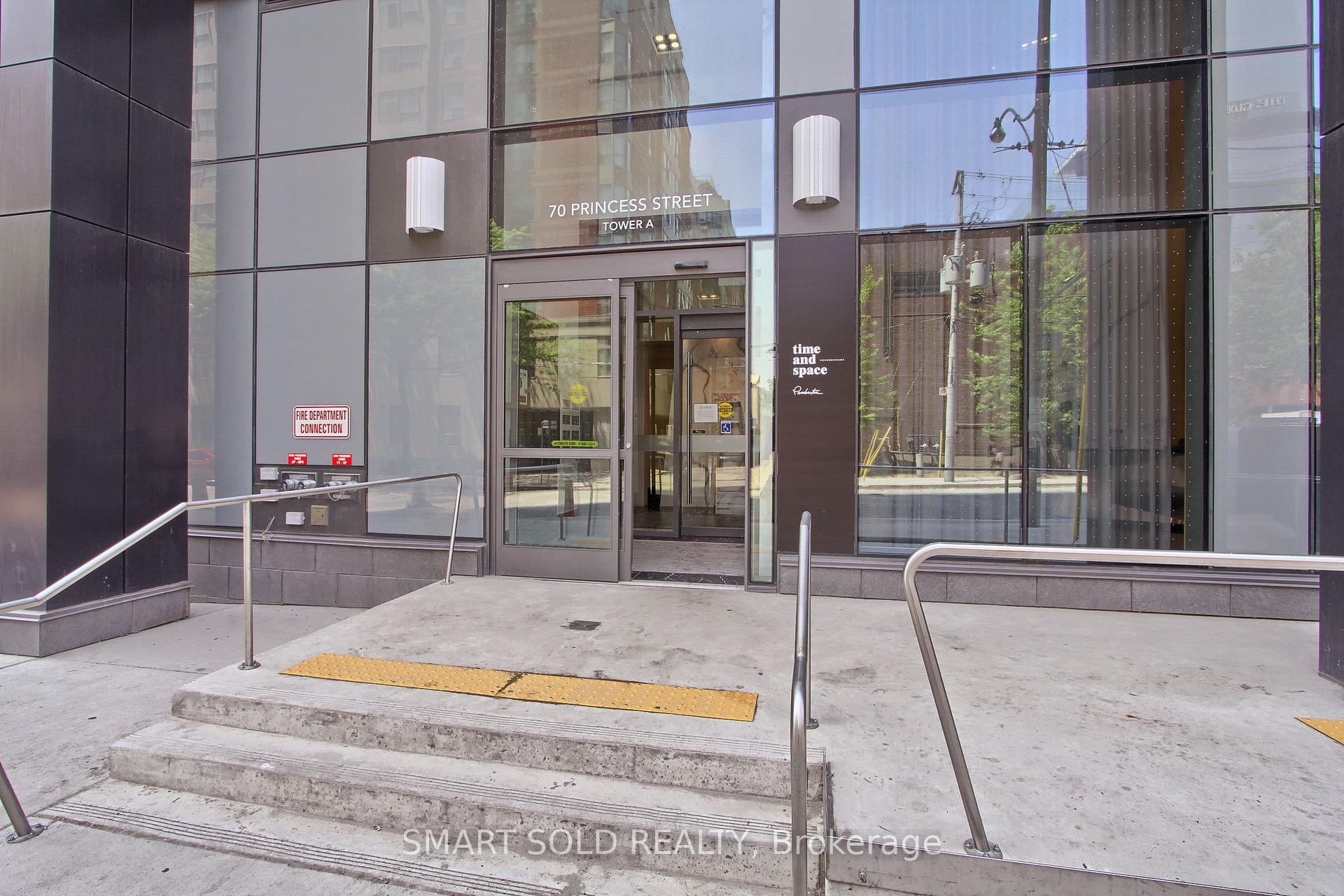 Photo 3 of 70 Princess Street, Toronto, Waterfront Communities — HOMEH