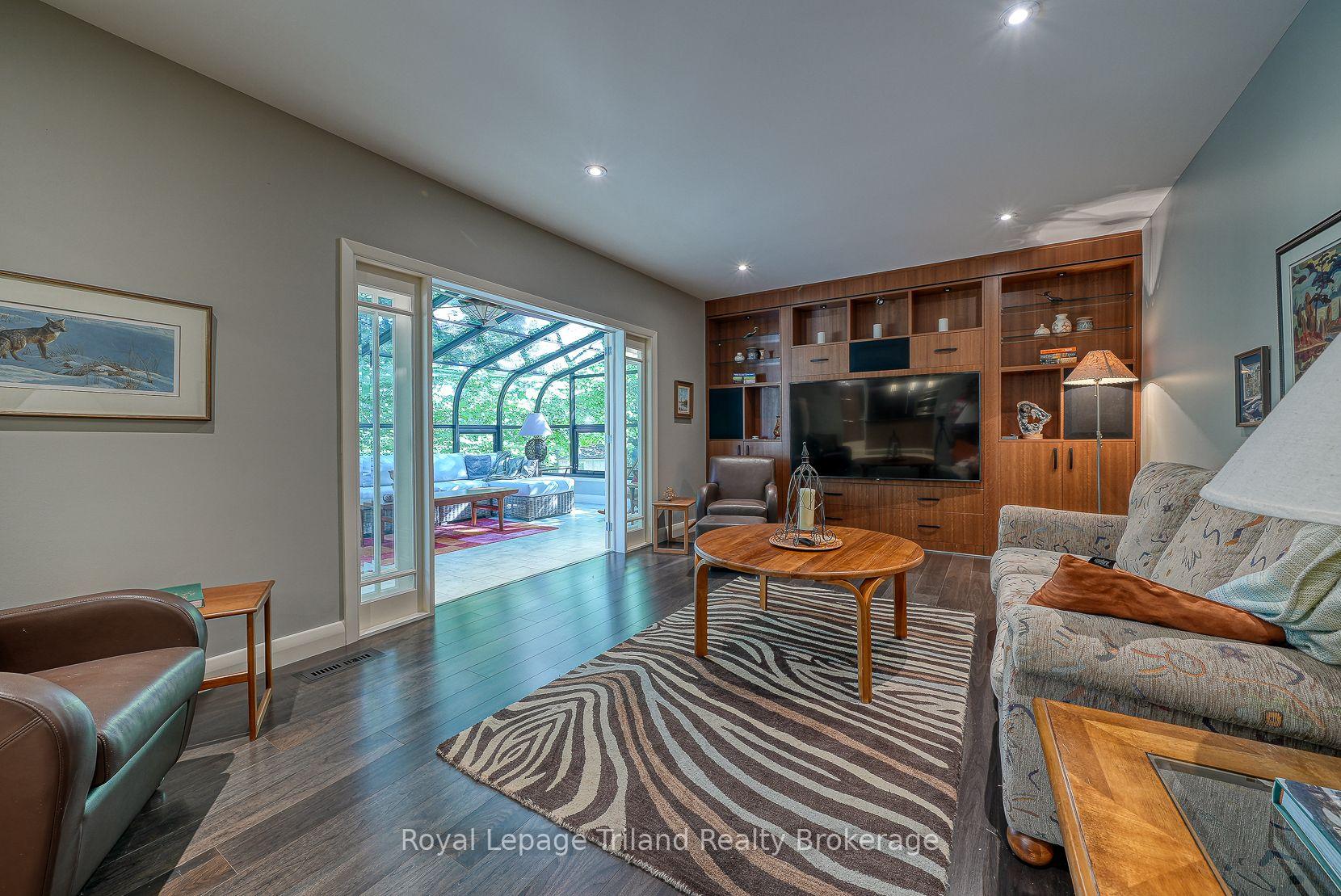 Photo 12 of 28 Segal Drive, Tillsonburg — HOMEH