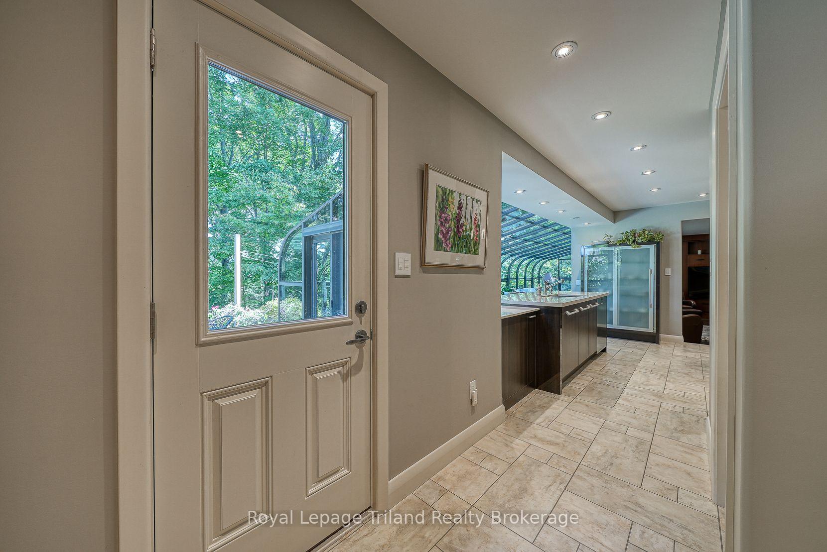 Photo 18 of 28 Segal Drive, Tillsonburg — HOMEH