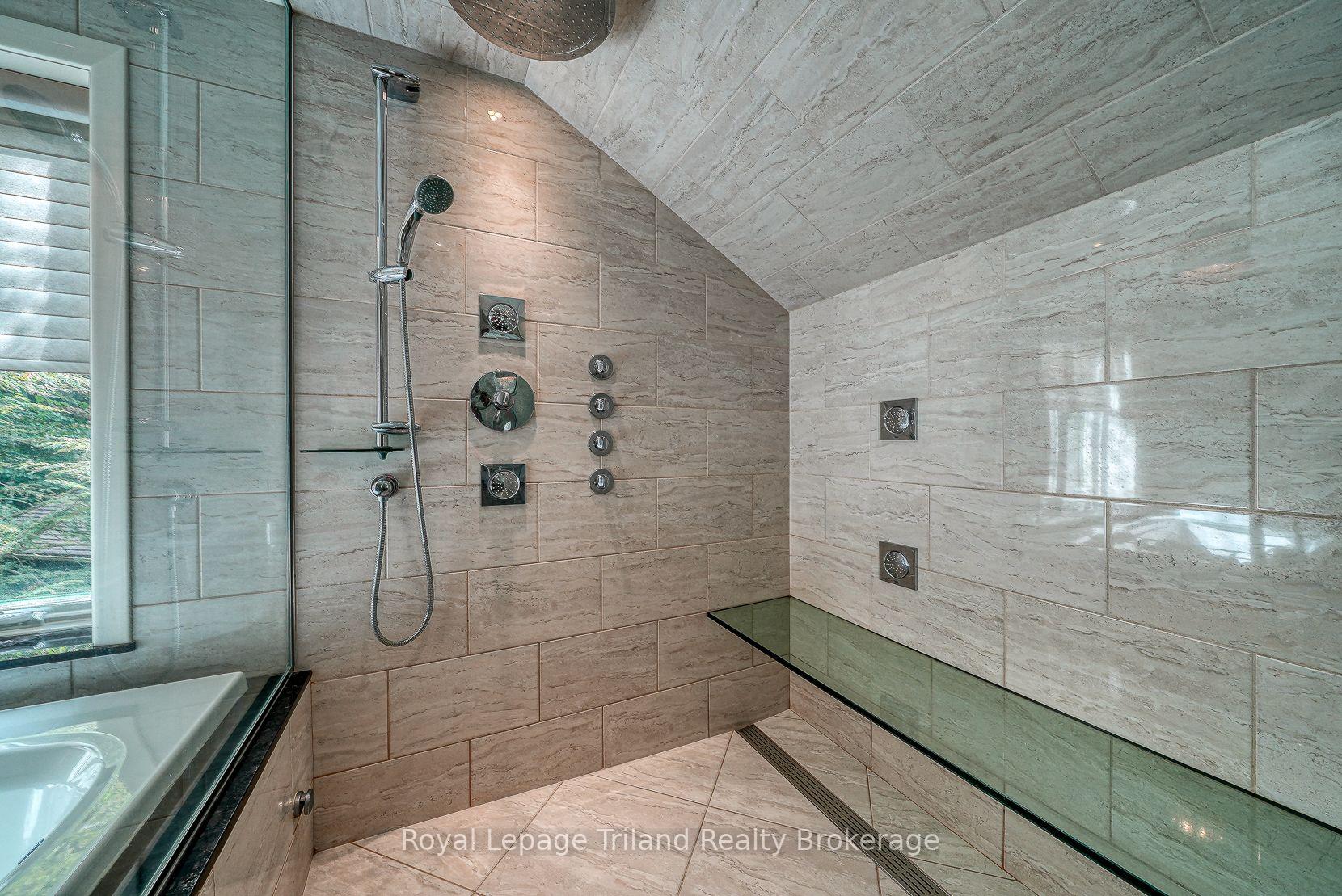 Photo 27 of 28 Segal Drive, Tillsonburg — HOMEH