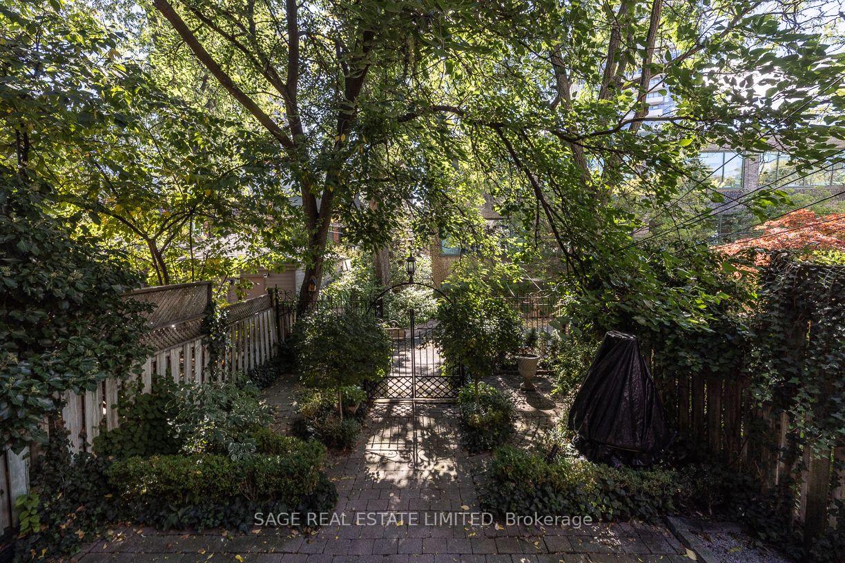 Photo 37 of 41 Chicora Avenue, Toronto, The Annex — HOMEH