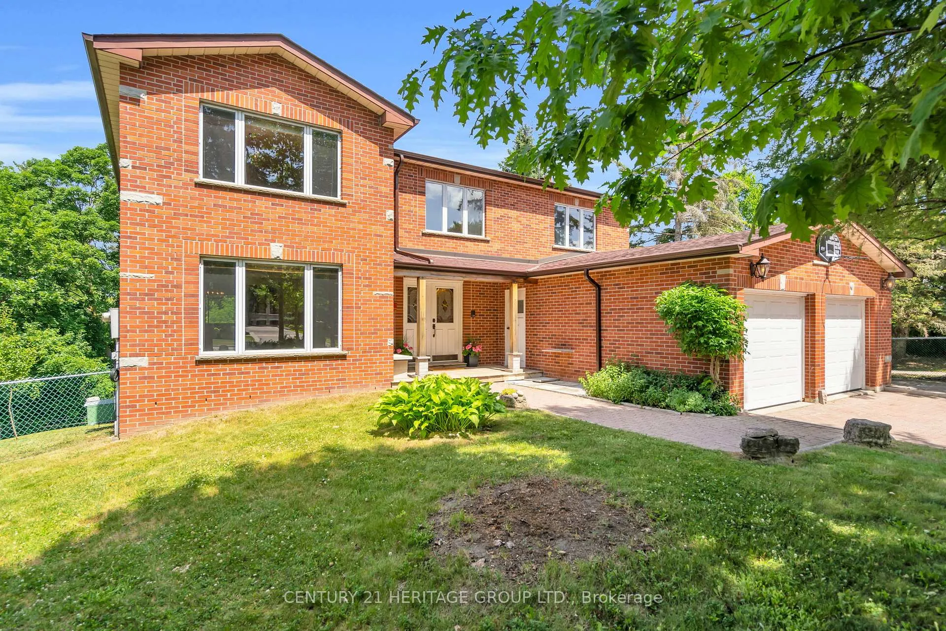 Photo 4 of 144 Riverview Avenue, Vaughan, East Woodbridge — HOMEH