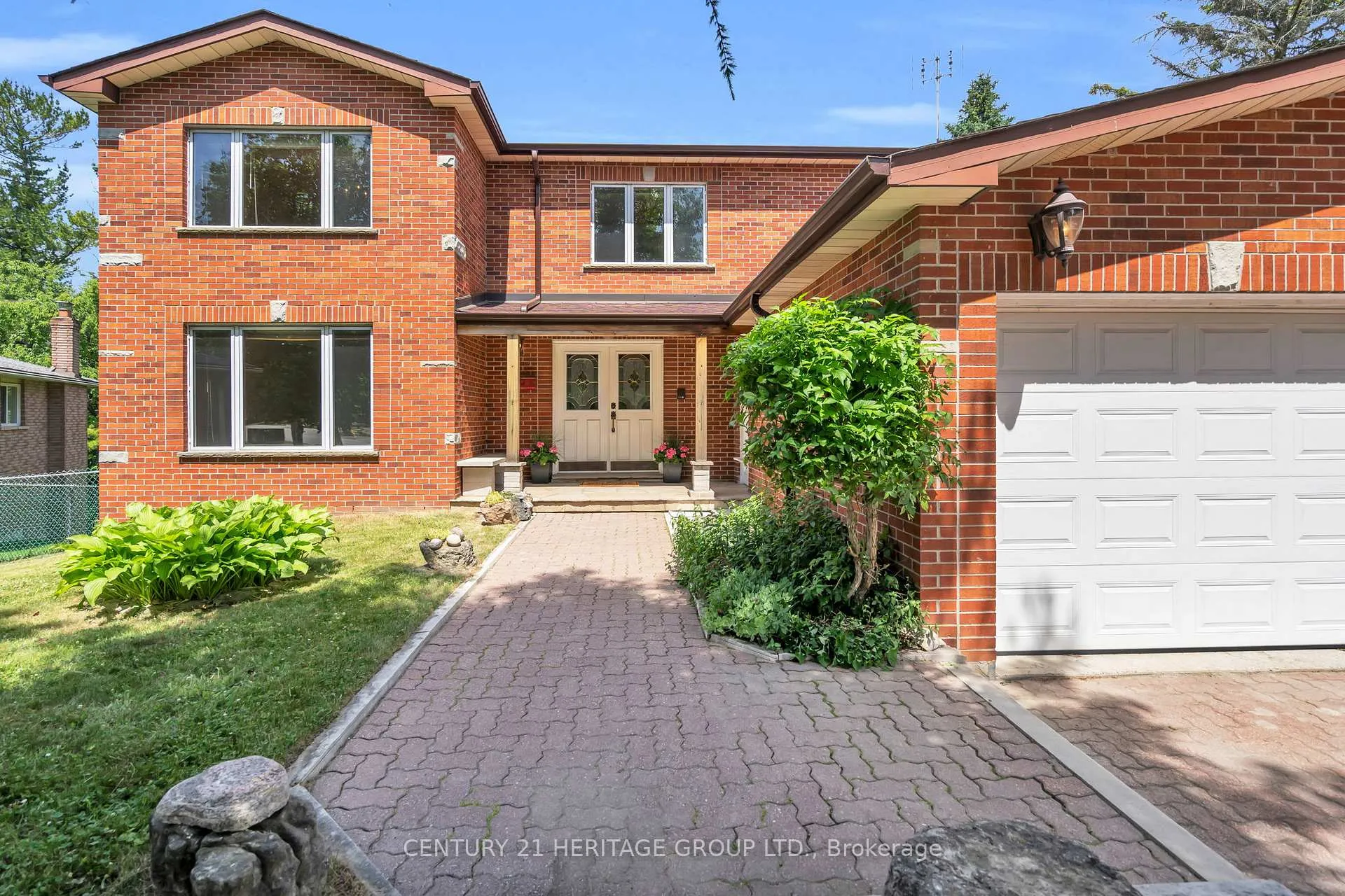 Photo 5 of 144 Riverview Avenue, Vaughan, East Woodbridge — HOMEH