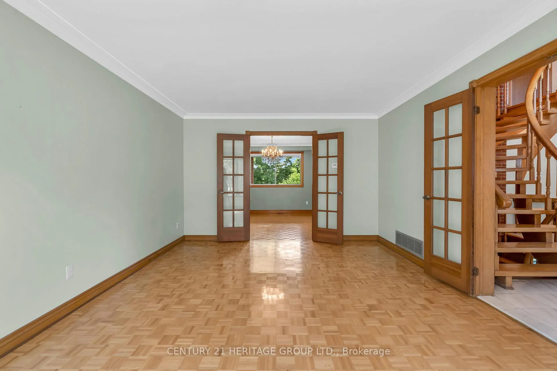 Photo 19 of 144 Riverview Avenue, Vaughan, East Woodbridge — HOMEH
