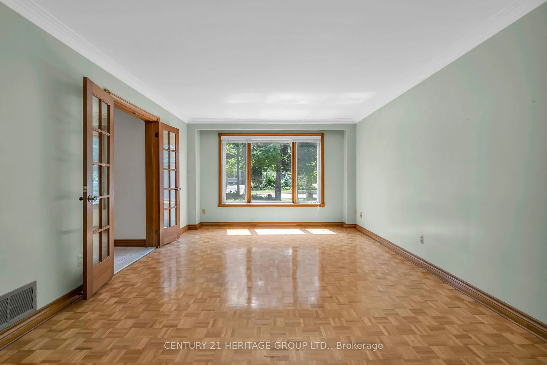 Photo 20 of 144 Riverview Avenue, Vaughan, East Woodbridge — HOMEH
