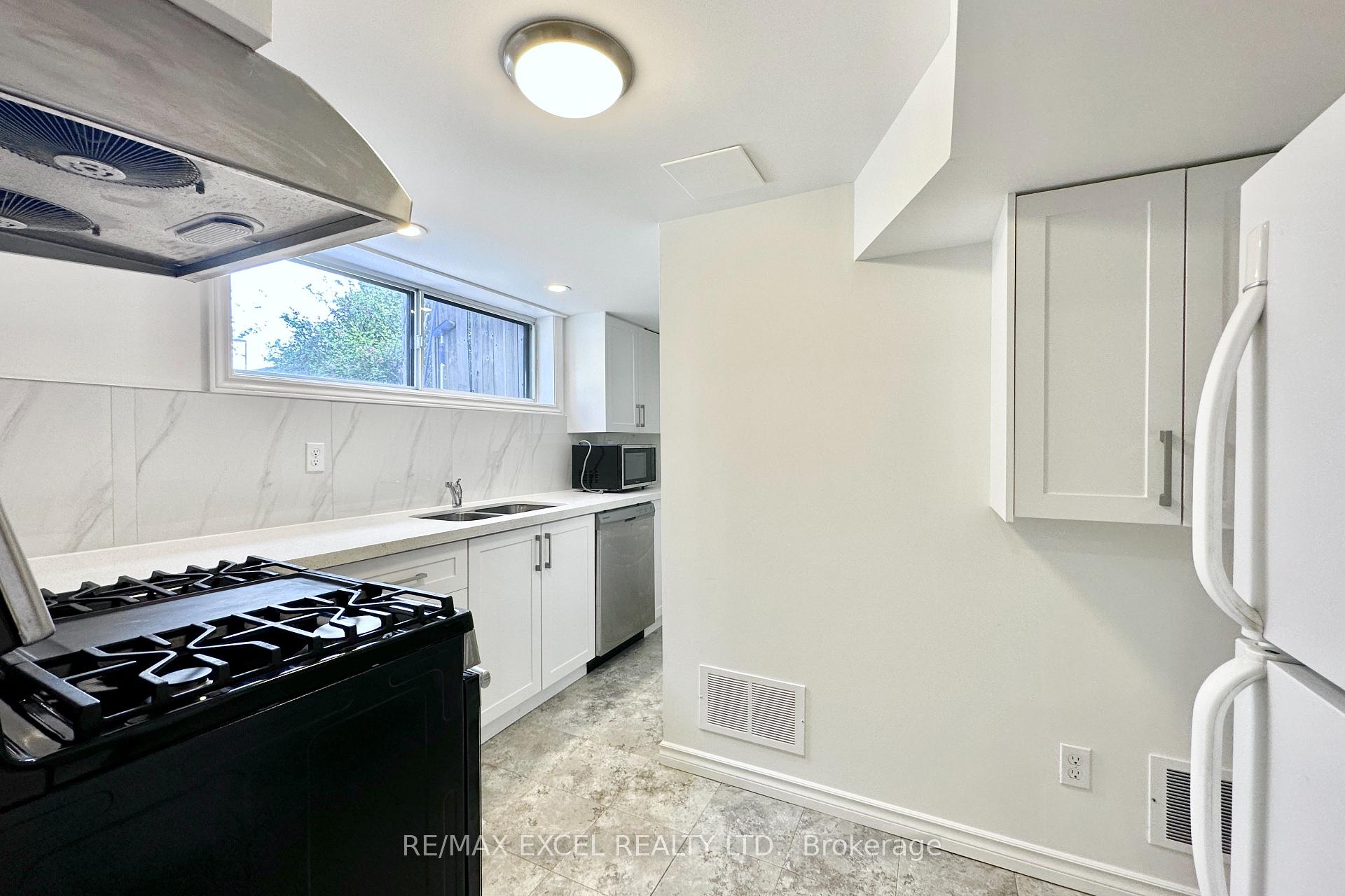Photo 6 of Unit Bsmt, 46 Gentry Crescent, Richmond Hill, Crosby — HOMEH